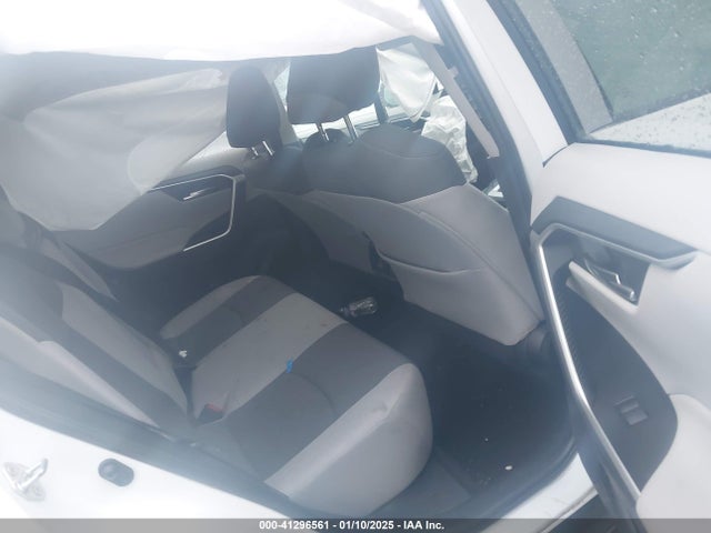2T3W1RFV1KW050712 Toyota Rav4 Xle