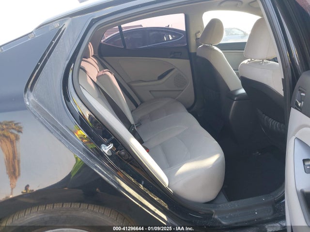 KIA Optima Lx 2015 5XXGM4A74FG467614 Image 8