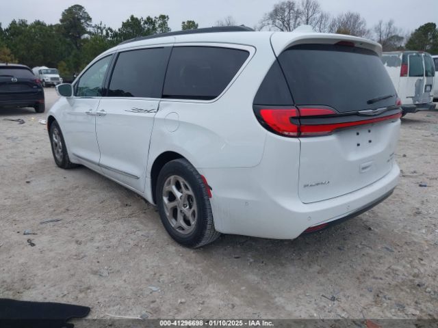 2022 CHRYSLER PACIFICA 2C4RC1GG7NR112153 Photo 2