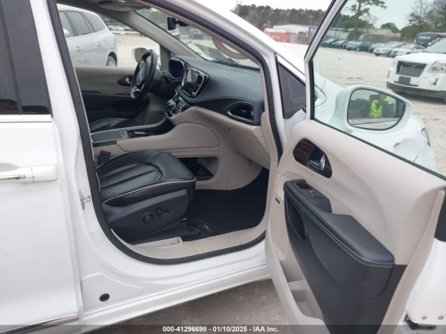 2022 CHRYSLER PACIFICA 2C4RC1GG7NR112153 Photo 4