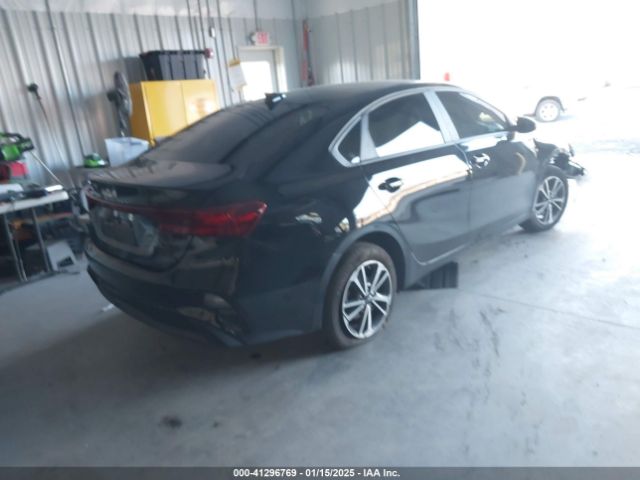 3KPF24AD9PE618822 KIA Forte Lxs