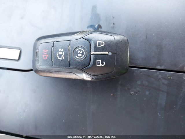 3LN6L2G99ER825605 Lincoln MKZ