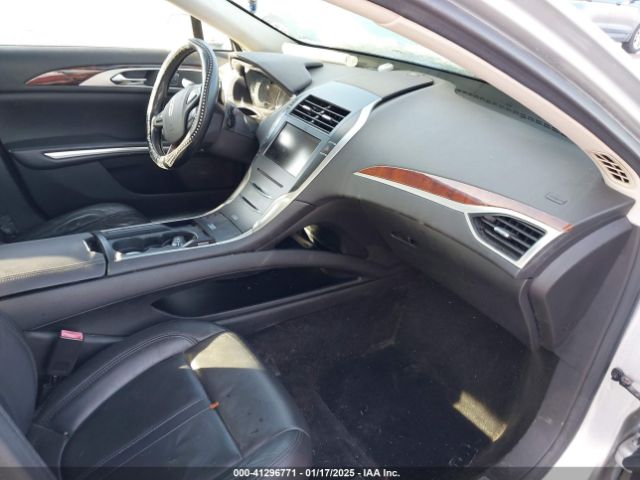 3LN6L2G99ER825605 Lincoln MKZ