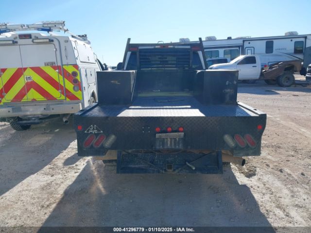1FT7W2B69KEE90132 Ford F-250 Xl