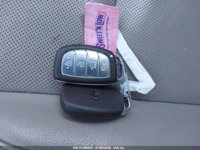 KM8J3CA28JU821351 Hyundai Tucson Limited