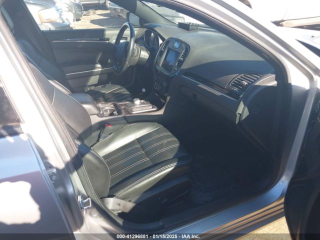 2021 CHRYSLER 300 2C3CCABG2MH524079 Photo 4