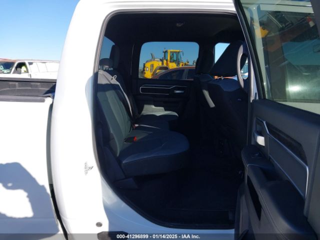 3C6UR5DL9RG302993 RAM 2500 Big Horn  4x4 6'4 Box
