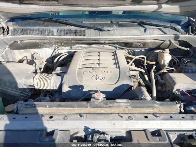 5TFDW5F10KX835054 Toyota Tundra Sr5 5.7l V8