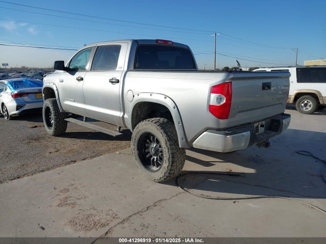 5TFDW5F10KX835054 Toyota Tundra Sr5 5.7l V8
