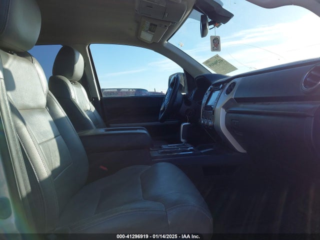 5TFDW5F10KX835054 Toyota Tundra Sr5 5.7l V8