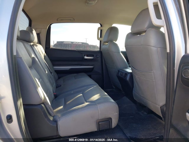 5TFDW5F10KX835054 Toyota Tundra Sr5 5.7l V8