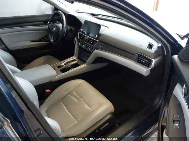 1HGCV2F93KA016305 Honda Accord Touring 2.0t