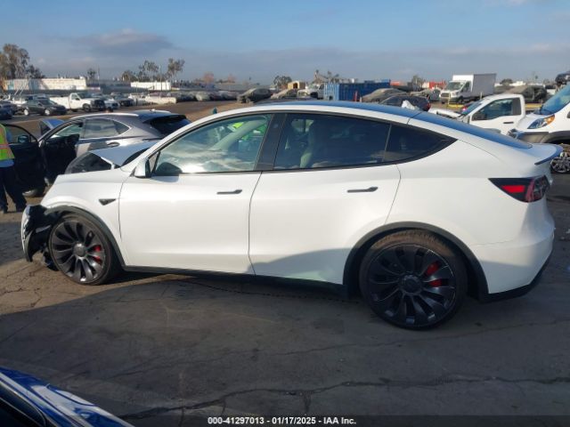 7SAYGDEF1NF405072 Tesla Model Y Performance Dual Motor All-wheel Drive