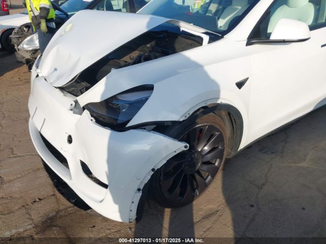 7SAYGDEF1NF405072 Tesla Model Y Performance Dual Motor All-wheel Drive