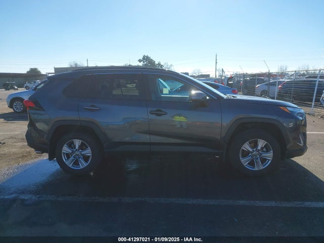 2T3W1RFV6NW232717 Toyota Rav4 Xle