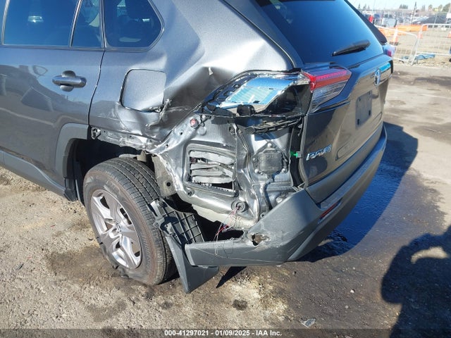 2T3W1RFV6NW232717 Toyota Rav4 Xle
