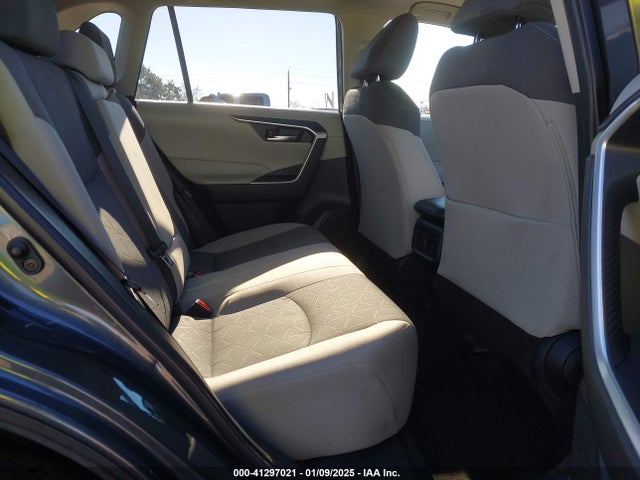 2T3W1RFV6NW232717 Toyota Rav4 Xle