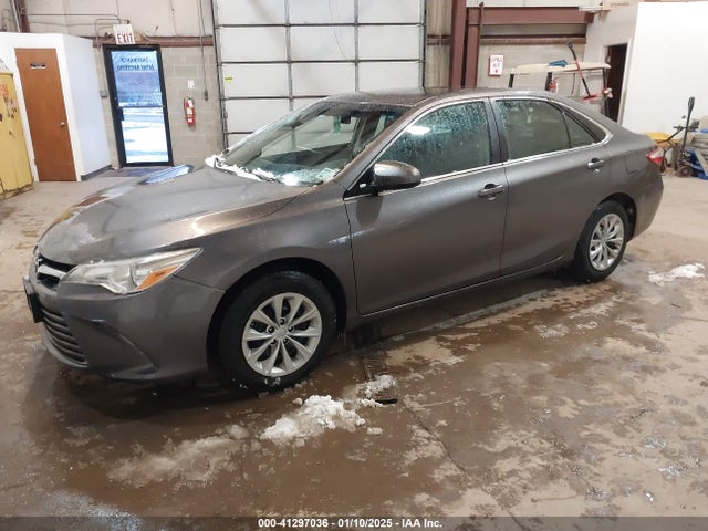 Toyota CAMRY LE 2017 4T1BF1FK4HU661973 Image 2