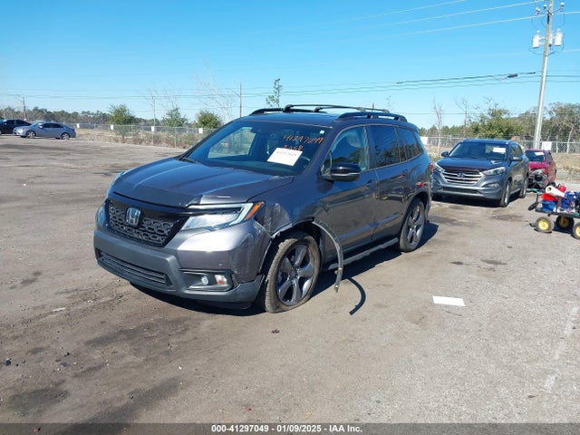 Honda Passport Touring 2019 5FNYF8H96KB020261 Image 2