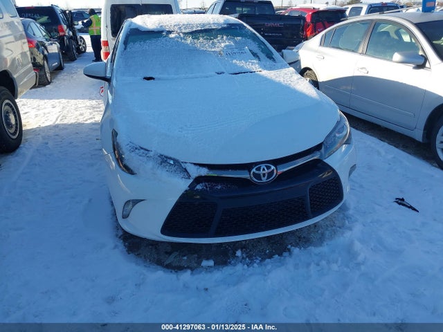 4T1BF1FK5HU743856 Toyota CAMRY SE