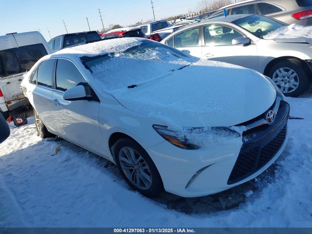 4T1BF1FK5HU743856 Toyota CAMRY SE