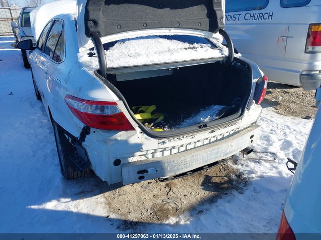4T1BF1FK5HU743856 Toyota CAMRY SE