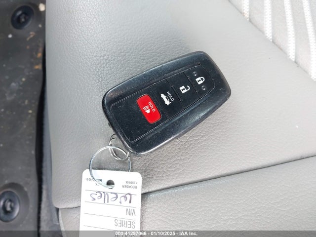 4T1B11HK4JU019707 Toyota CAMRY SE