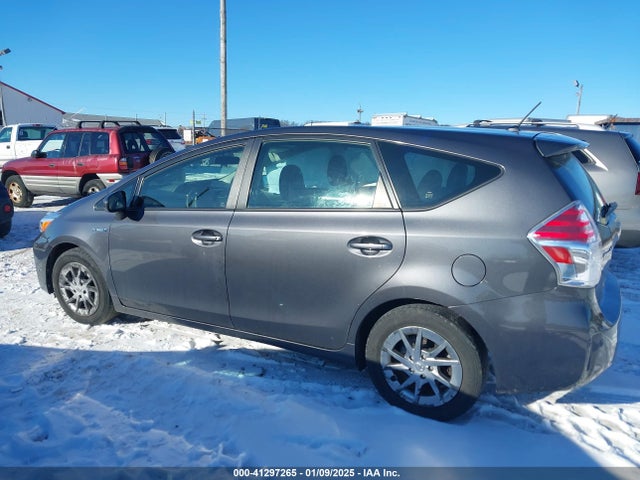 Toyota Prius V Two 2016 JTDZN3EU9GJ052592 Image 14