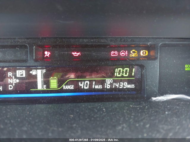 Toyota Prius V Two 2016 JTDZN3EU9GJ052592 Image 15