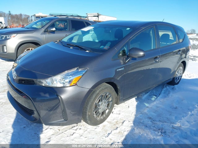 Toyota Prius V Two 2016 JTDZN3EU9GJ052592 Image 2