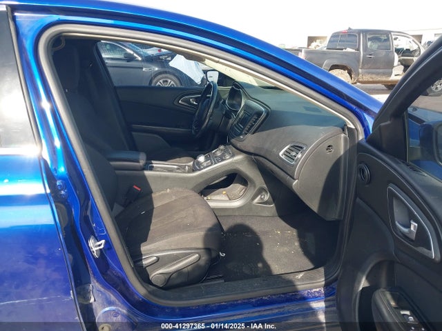 Chrysler 200 Limited 2015 1C3CCCAB0FN562244 Image 5
