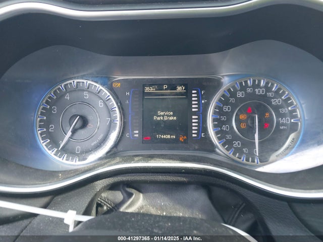 Chrysler 200 Limited 2015 1C3CCCAB0FN562244 Image 7