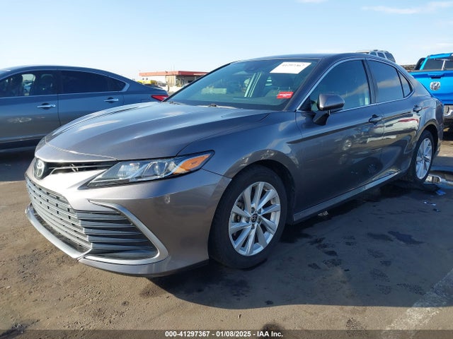Toyota CAMRY LE 2021 4T1C11AK8MU567874 Image 2