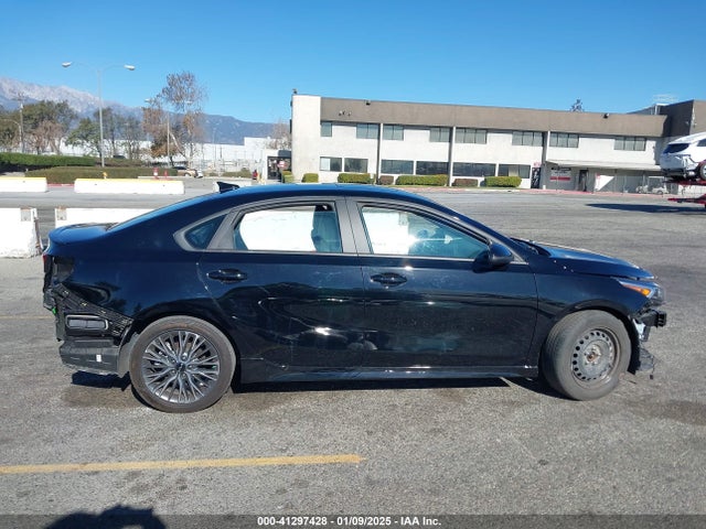 3KPF54AD9PE662424 KIA Forte Gt-line