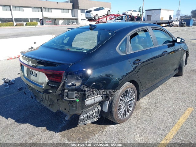3KPF54AD9PE662424 KIA Forte Gt-line
