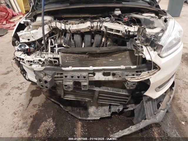 1FADP3N28HL347942 Ford Focus Titanium