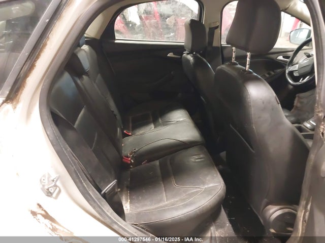 1FADP3N28HL347942 Ford Focus Titanium