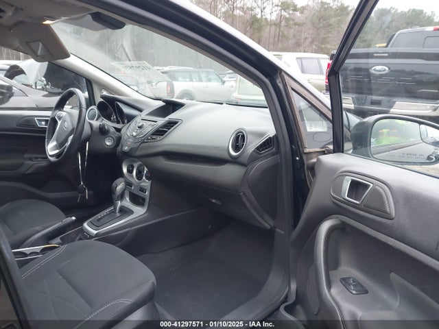 Ford FIESTA SE 2014 3FADP4BJ5EM205205 Image 5