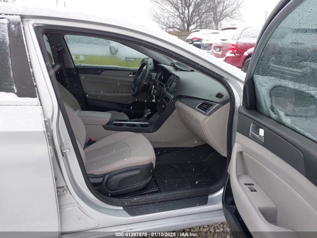 Hyundai SONATA SE 2015 5NPE24AFXFH209610 Image 5