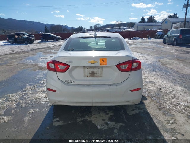 Chevrolet Cruze Lt Auto 2018 1G1BE5SM6J7170078 Image 16