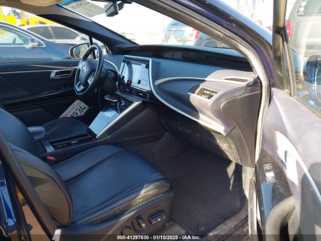 JTDBVRBD8HA002213 Toyota Mirai
