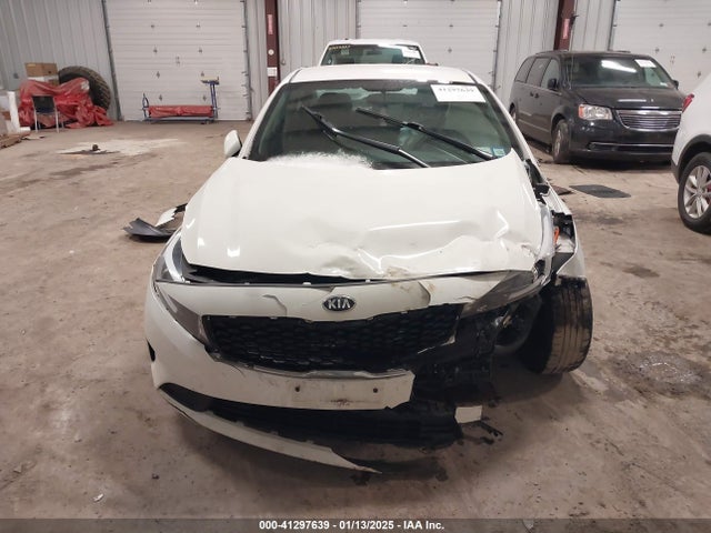 KIA FORTE LX 2017 3KPFK4A70HE075159 Image 12