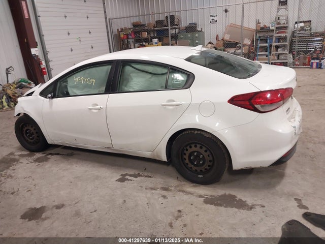 KIA FORTE LX 2017 3KPFK4A70HE075159 Image 14