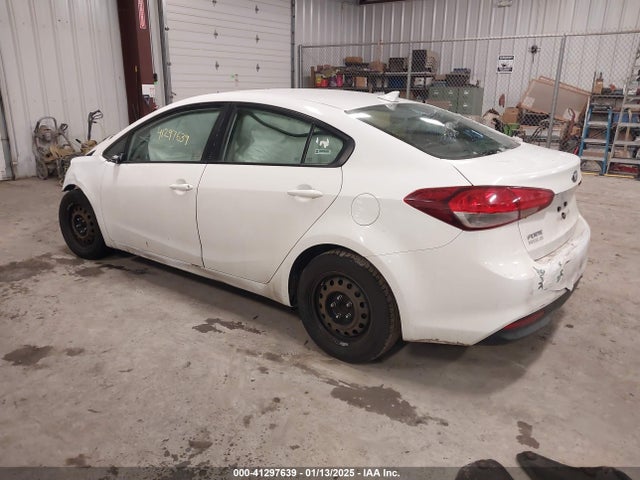 KIA FORTE LX 2017 3KPFK4A70HE075159 Image 3