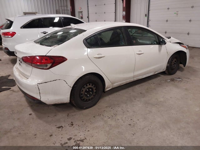 KIA FORTE LX 2017 3KPFK4A70HE075159 Image 4