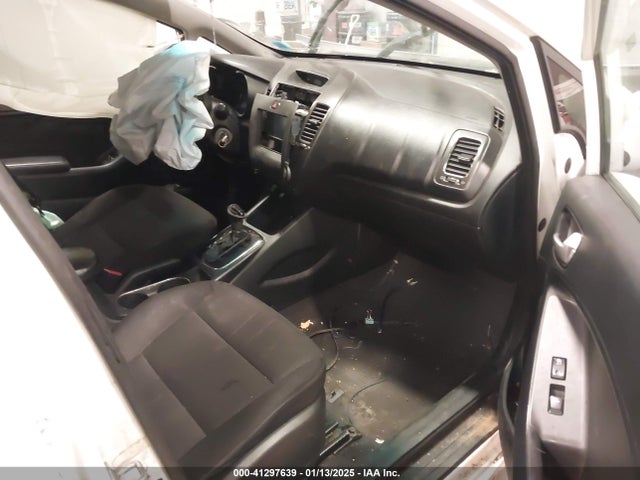 KIA FORTE LX 2017 3KPFK4A70HE075159 Image 5
