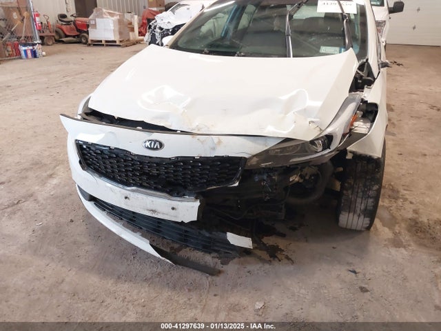 KIA FORTE LX 2017 3KPFK4A70HE075159 Image 6