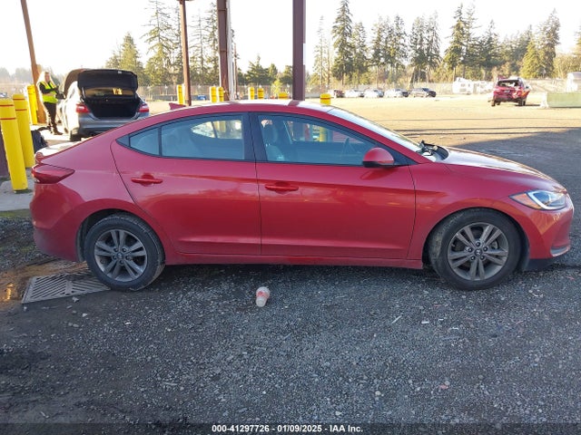5NPD84LF1JH348265 Hyundai ELANTRA SEL