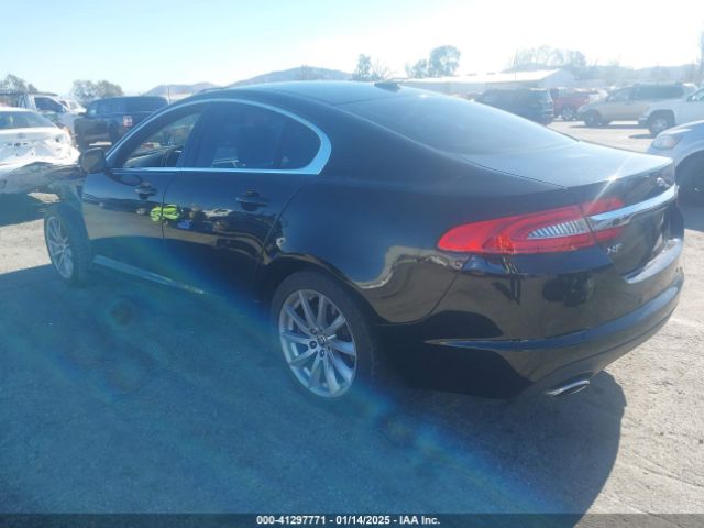 2012 JAGUAR XF SAJWA0FB5CLS28712 Photo 2