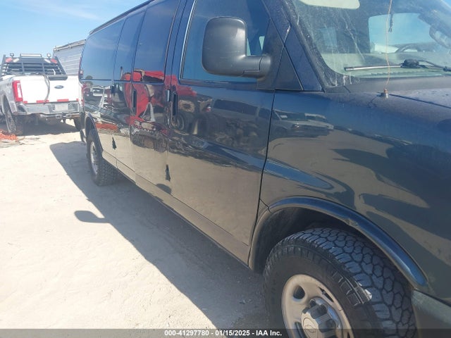 1GAZGPFG4L1116955 Chevrolet Express Passenger Rwd 3500 Extended Wheelbase Lt
